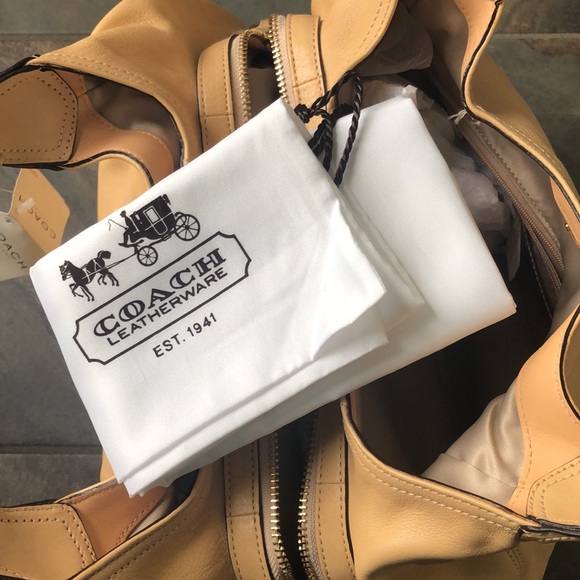 Madison Maggie Coach Shoulder Bag Purse - Picture 10 of 11